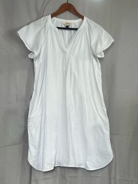 Universal Thread White V-Neck Flutter Sleeve Midi Dress